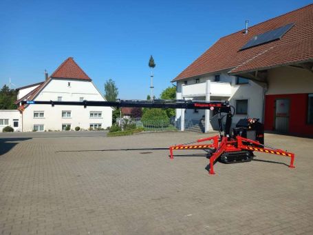 Crane 380 in working position